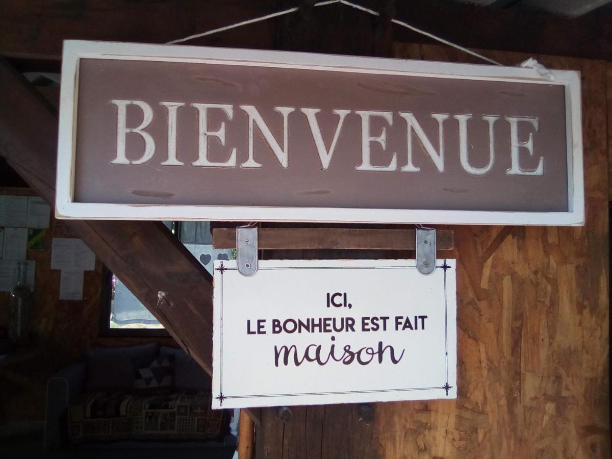 Montilliers " Village Tonneaux De Tirpoil " מראה חיצוני תמונה